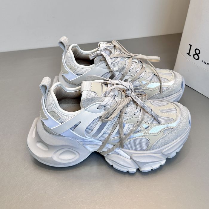 ボリュームデザイン スニーカー 10074