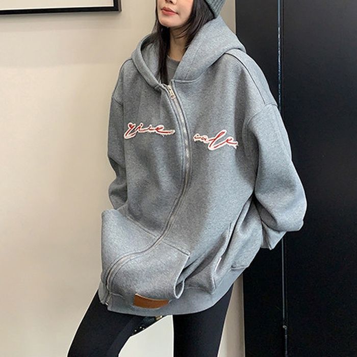 フロントロゴ ジップアップパーカー 10110