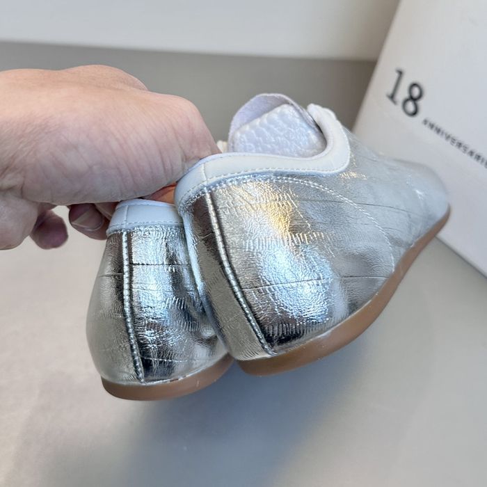 グロッシー スニーカー 10119