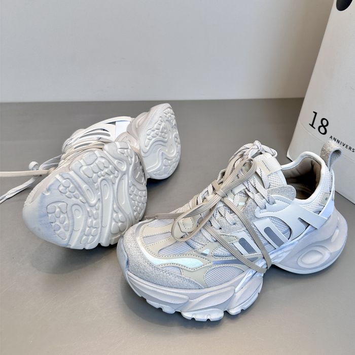 ボリュームデザイン スニーカー 10074