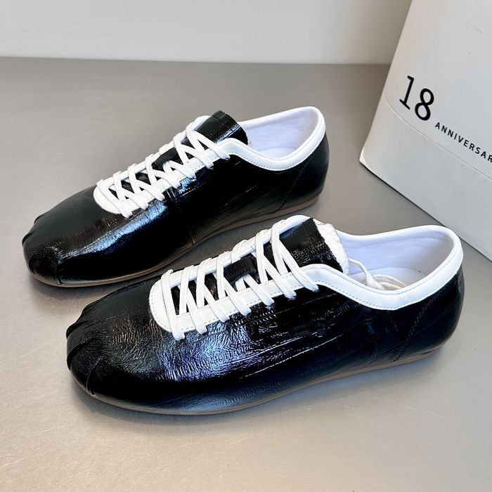 グロッシー スニーカー 10119