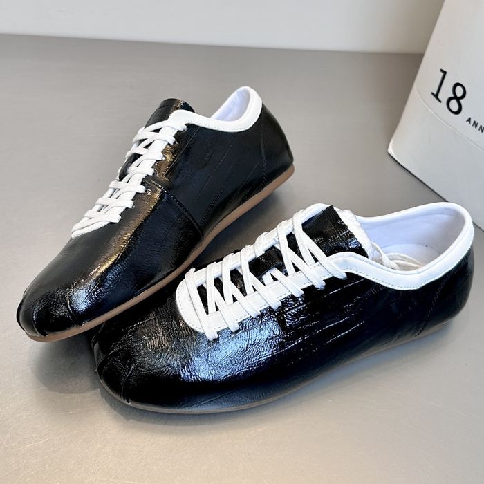 グロッシー スニーカー 10119