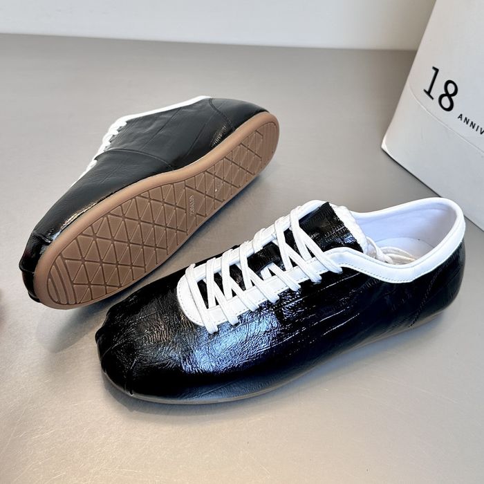 グロッシー スニーカー 10119