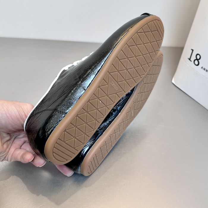 グロッシー スニーカー 10119